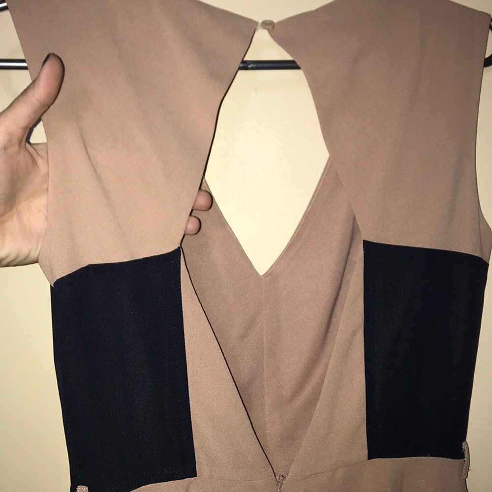 Backless Dress - Picture 5 of 5